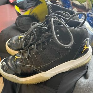 Jordan youth tennis shoes